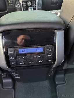 Toyota Land Cruiser 2.8 D TOP stav - 11