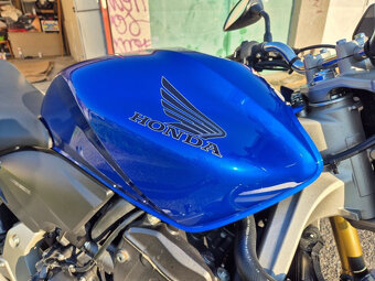 Honda CB600F Hornet - 11
