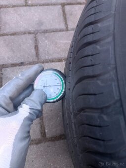 311. Originál ALU kola Ford (Kuga) 5x108 R17 s TPMS - 11