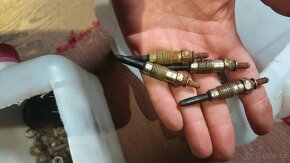 Gaz gazelle díly z vozu - 11