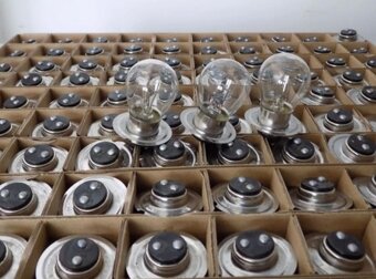 Nové a použité tachometry klakson 6V 12V žárovka 6V 12V - 11