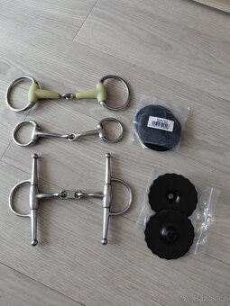 Mnoho věcí na kone a jezdce - 11