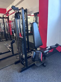 PRODEJ KOMPLETNÍHO FITNESS VYBAVENÍ - TOP STAV - 11