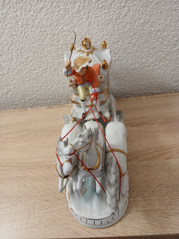 Porcelánový kočár trojspřeží signovaný 36 cm. - 11