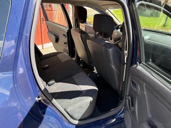 Dacia Duster 4x2, rok 2013, benzín 1.6, najeto jen 83.489 km - 11