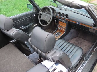 Mercedes W107/380SL - 11