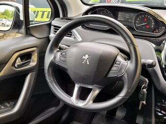 Peugeot 2008, 1,2 SERV.KNÍŽKA, MÁLO NAJETO - 11