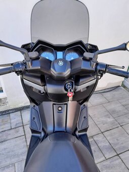 Yamaha Xmax 400, 2015, 23t.km, pěkná - 11