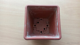 Plastové květináče podle seznamu a vyobrazení - 11