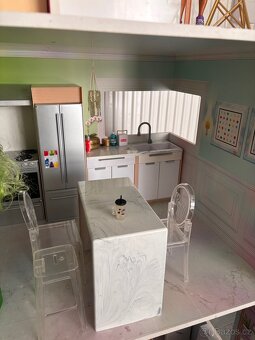 Luxusní domeček pro panenky - 11