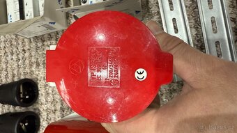 elektro instalační material jističe, světla, vidlice, zásuvk - 11