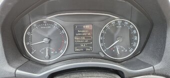 Škoda Octavia, 1.8 TSi, 4x4, servisováno - 11