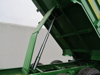 AKCE navěs přívěs vlek vozík TINAZ - 11