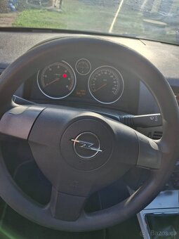 Opel Astra NÍZKÝ NÁJEZD  - 11