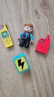 10880 LEGO DUPLO - T-Rex a věž - 11