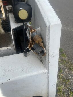 Smykový nakladač Bobcat 543 - 11