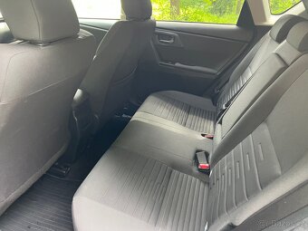 Toyota Auris 1,2T Edition S - TOP - 11