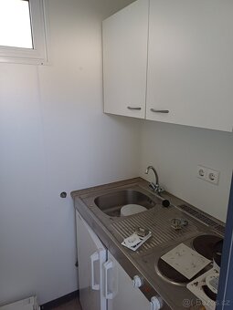 Použitá buňka WC s kuchyňkou, sanit. kontejner - 11
