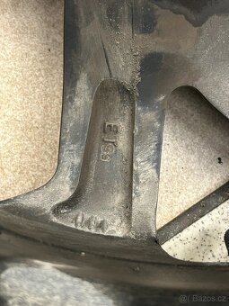 Subaru Outback zimní sada kol KUMHO (hřeby) 225/65/R17 - 11