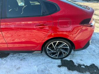Hyundai i30 Fastback NLINE - 11