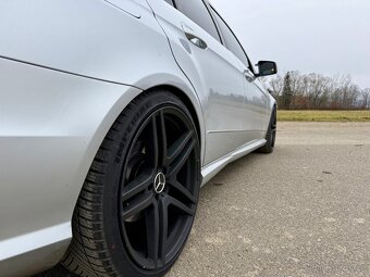 Mercedes-Benz E350 CDI W212 AMG - 11