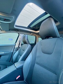 VOLVO XC60 2.4D5 158KW 4x4 MANUÁL Bi-XENON-NAVI-PANORAMA-PDC - 11