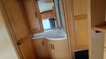 Karavan HOBBY 495, markýza, nové brzdy, nosič kol, kamera - 11