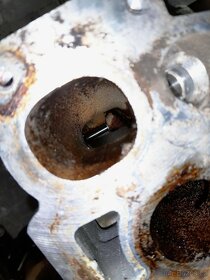 Hlavy s mustanga 3.8 v6 - 11