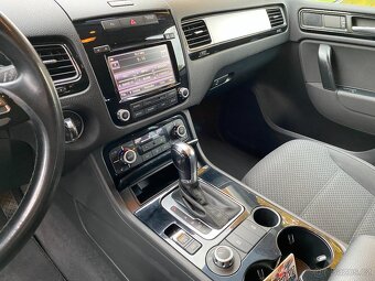 VW Touareg, 3.0.TDI, 150KW - koupeno v ČR, pěkný stav - 11