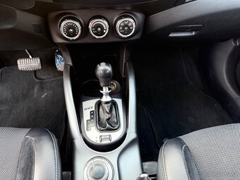 Mitsubishi Outlander 2.2 DI-D 4x4 automat původ Čr - 11
