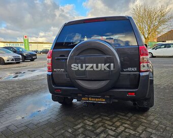 Suzuki Grand Vitara 2.4i Comfort benzín 124kw - 11