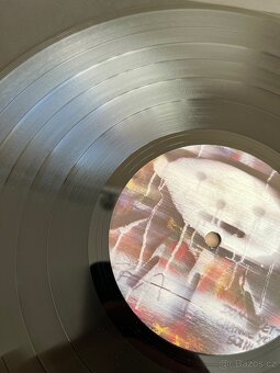 U2 – Achtung Baby - 11