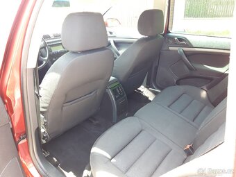 ŠKODA OCTAVIA 1.9 TDI 77KW ELEGANCE DSG - 11
