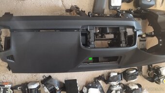 Airbagová sada Škoda Karoq s novou originální deskou - 11