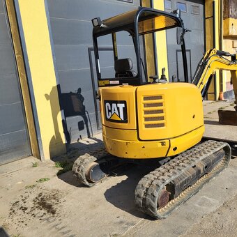CAT 302.7D CR - 11