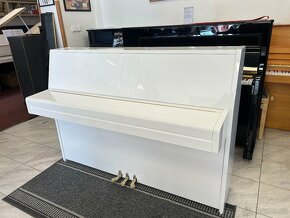 Bílá Yamaha v záruce, včetně nové klavírní židle, doprava - 11
