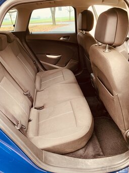 Prodám OPEL ASTRA J SPORTS TOURER 2.0 CDTI (118kW), 3/2011 - 11