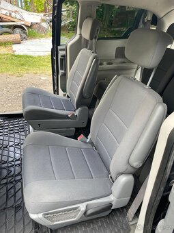 Dodge Grand Caravan SE - 11