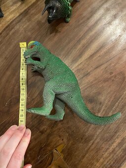 Dinosauři - 11