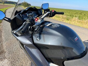Yamaha FJR 1300 A - 11