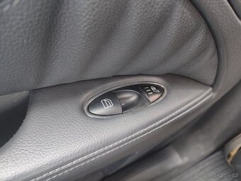 Mercedes-Benz E240 4matic Avantgarde LPG - 11