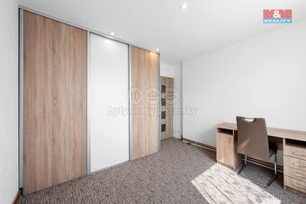 Prodej bytu 3+1, 73 m², Chlumec, ul. Skřivánčí - 11