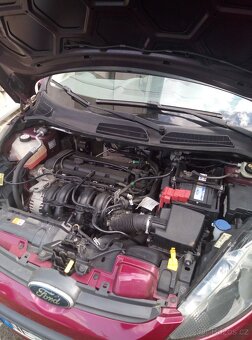 Ford Fiesta 1.2516v 60kw rok 2010 Trend - 11