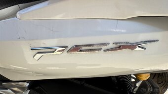 Honda PCX - 11
