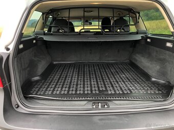 VOLVO XC70 2.4D 136KW 5-VÁLEC AUTOMAT 4x4 XENON - 11
