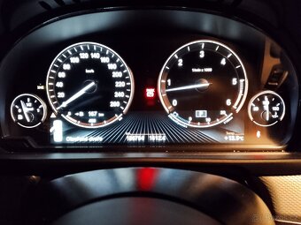 BMW M5 Xdrive - 11