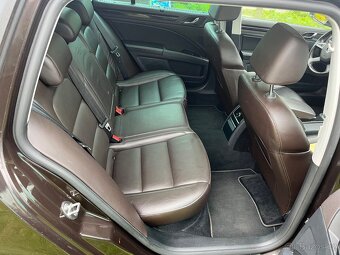Škoda Superb 2 Face 2015 2.0 TDi 125kW DSG Laurin a Klement - 11
