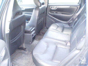 PRODÁM VOLVO V70 D5 AWD 120 kw r.v.2004 T.K.2026 4X4 - 11