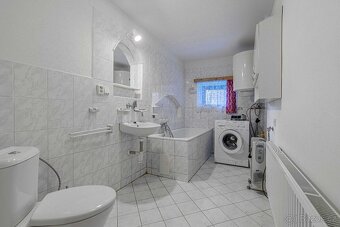 Prodej Chalupy a hospodářská usedlost s pozemky3189 m2. 1221 - 11