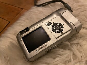 Olympus C 350 ZOOM - 11